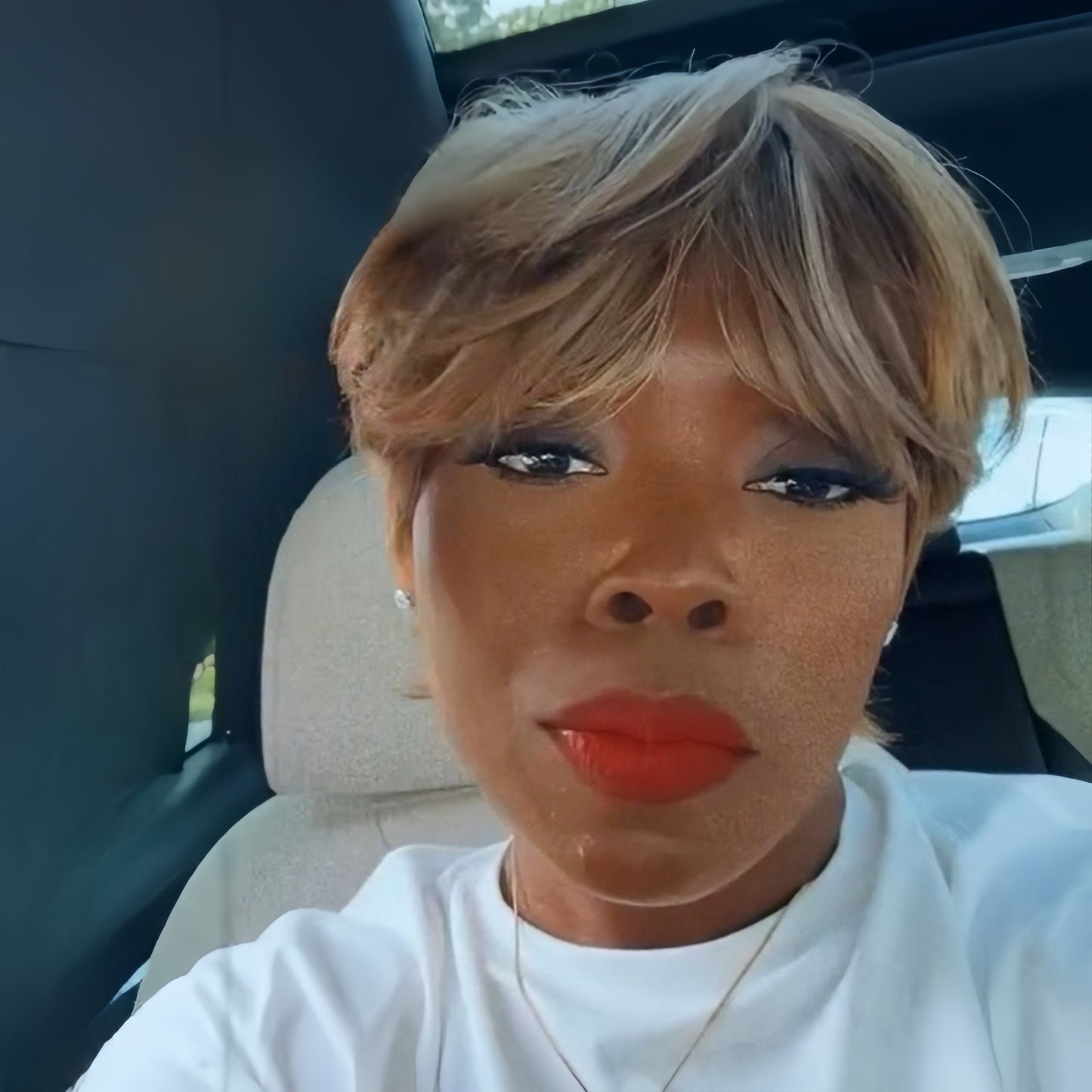 Blonde Highlight Curtain Bangs Short Pixie Cut Glueless Bangs Wig