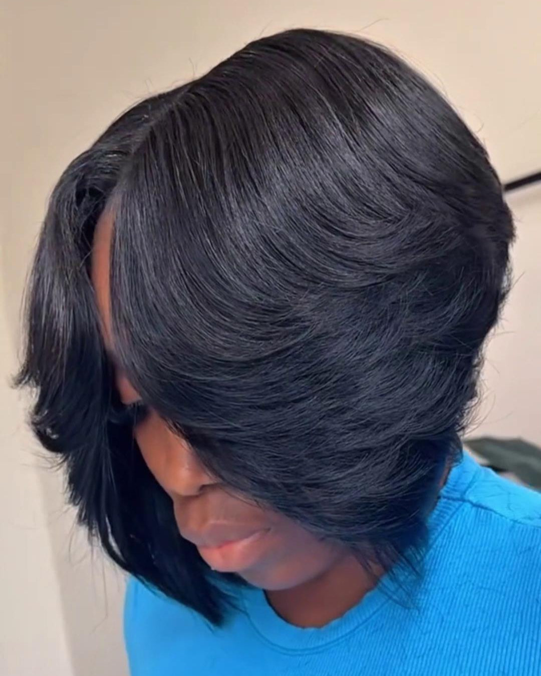Middle Part Layered Short Cut 5×5 Lace Closure Wig