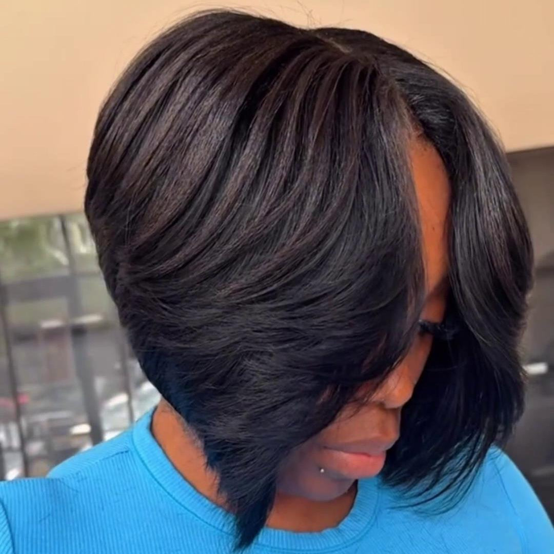 Middle Part Layered Short Cut 5×5 Lace Closure Wig